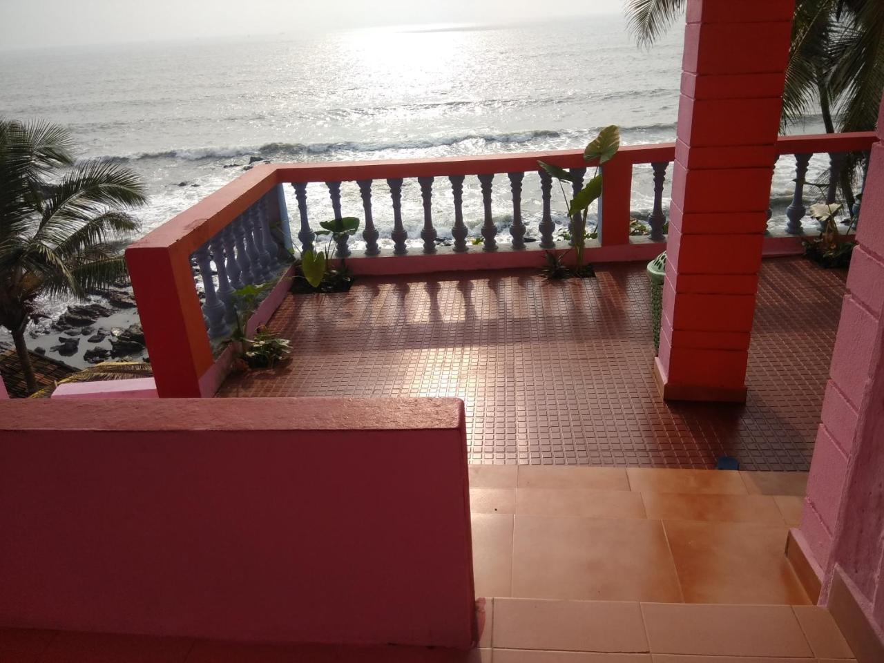Om Ganesh Naik Guest House アランボル エクステリア 写真